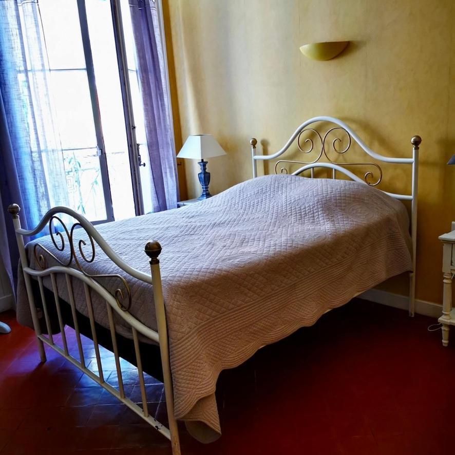 Chez Patrice Et Yuri Julien Bed and Breakfast Béziers Exteriör bild
